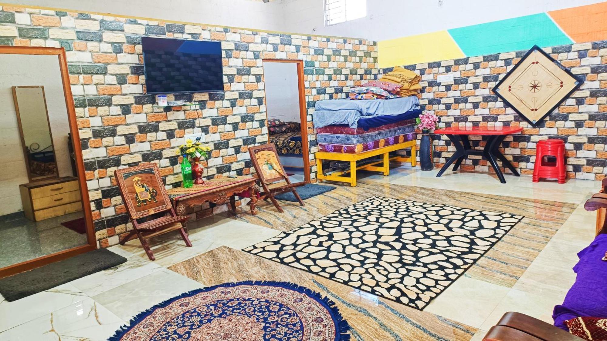 Sahara Family Homestay Mysore Exterior photo