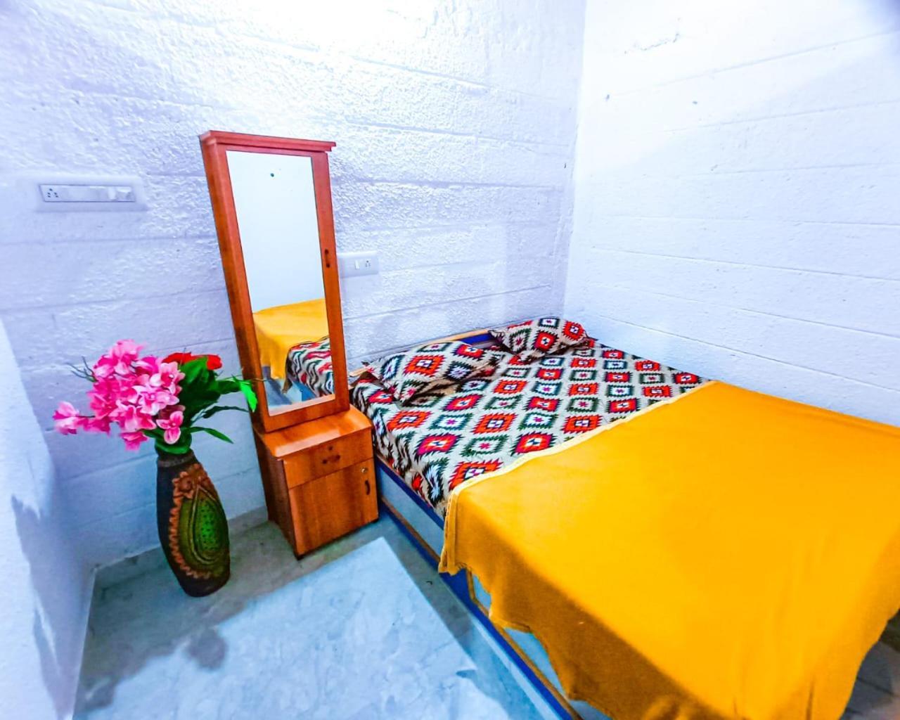 Sahara Family Homestay Mysore Exterior photo